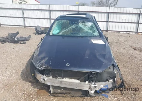 2022 Mercedes-Benz Glc 300 Suv z USA, uszkodzony, nr VIN W1N0G8DB8NG084615